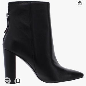 🕶️Women’s size 7 1/2 Steve Madden Trista bootie slightly worn